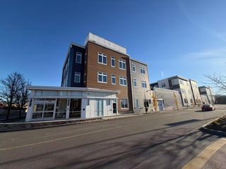 60 Cross St E 222, Somerville, MA 02143