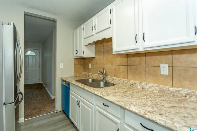 2903 CREEK LANE NE, Birmingham, AL 35215