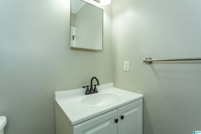 2903 CREEK LANE NE, Birmingham, AL 35215