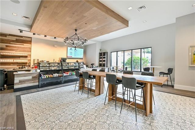 9433 Benvenuto Ct Unit 101, Naples, FL 34119