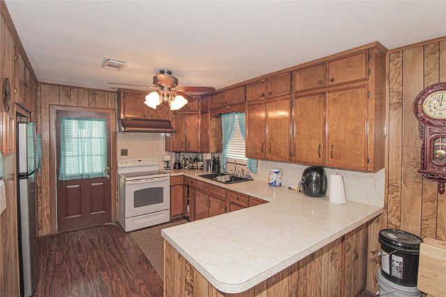 347 E Highland Drive, Livingston, TX 77351