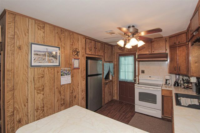 347 E Highland Drive, Livingston, TX 77351
