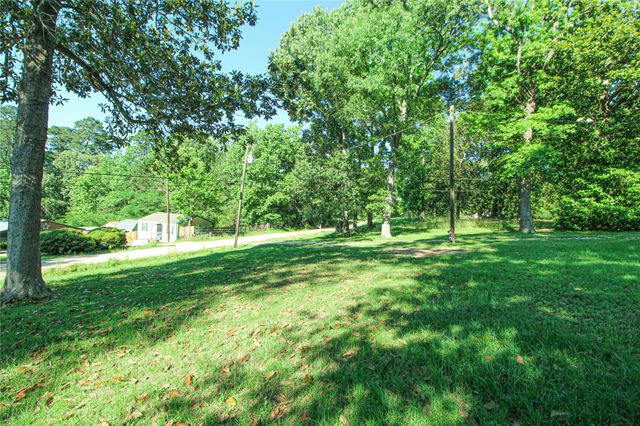 347 E Highland Drive, Livingston, TX 77351