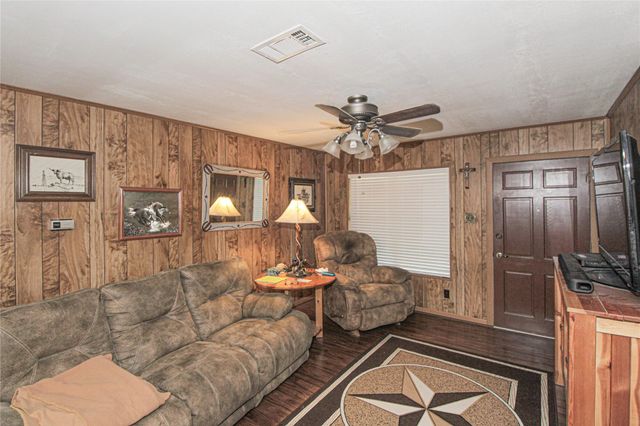 347 E Highland Drive, Livingston, TX 77351