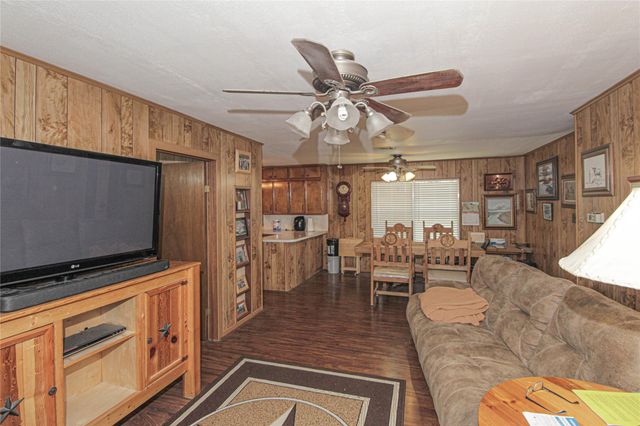 347 E Highland Drive, Livingston, TX 77351