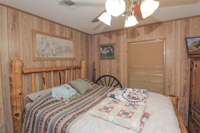 347 E Highland Drive, Livingston, TX 77351