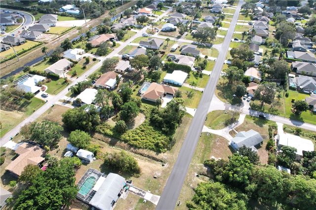 139 S Wimbrow Drive, Sebastian, FL 32958