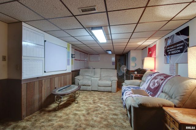 1620 Gayla Drive, Quincy, IL 62305