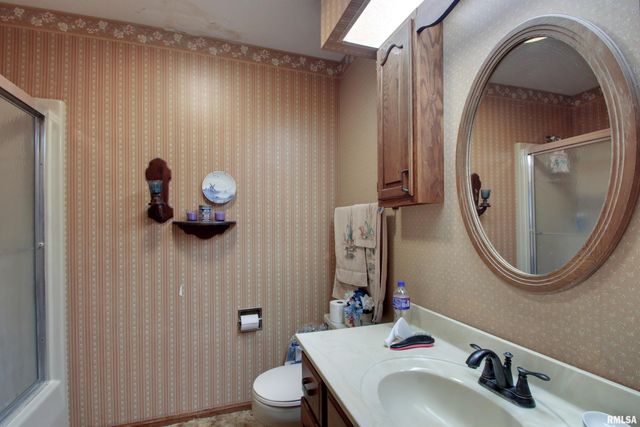 1620 Gayla Drive, Quincy, IL 62305