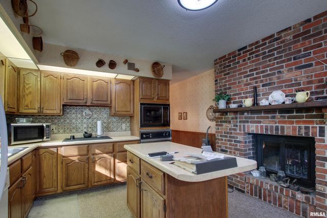 1620 Gayla Drive, Quincy, IL 62305