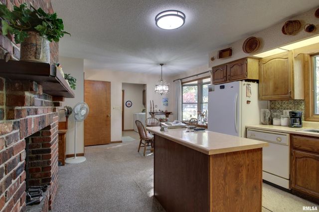 1620 Gayla Drive, Quincy, IL 62305