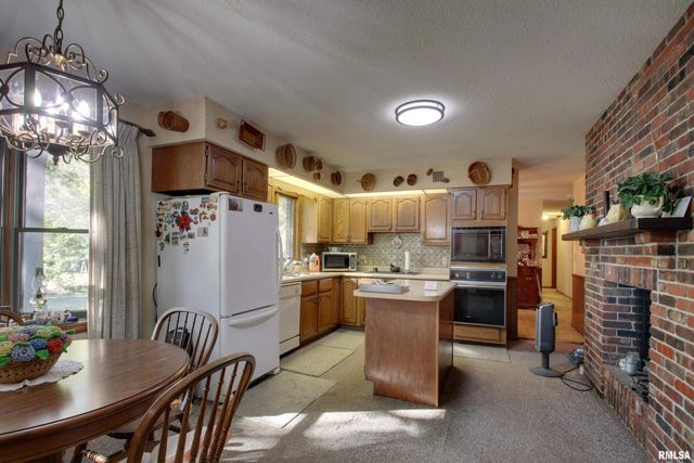 1620 Gayla Drive, Quincy, IL 62305