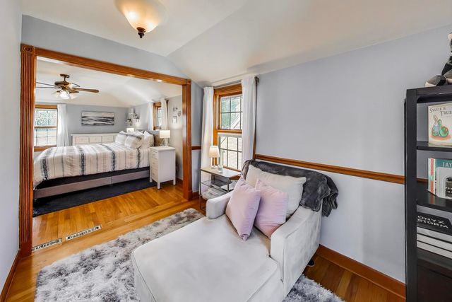 1607 S Ashland Avenue, Park Ridge, IL 60068