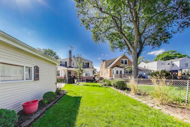 1607 S Ashland Avenue, Park Ridge, IL 60068