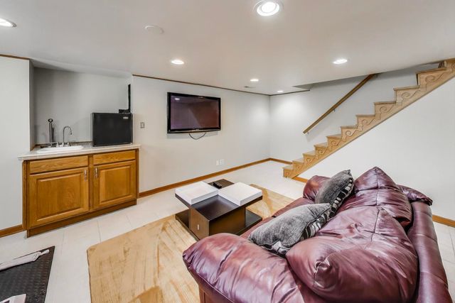 1607 S Ashland Avenue, Park Ridge, IL 60068