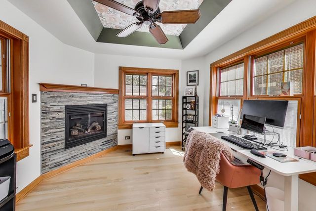 1607 S Ashland Avenue, Park Ridge, IL 60068