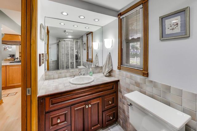 1607 S Ashland Avenue, Park Ridge, IL 60068