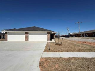 205 Mason Court, Yukon, OK 73099