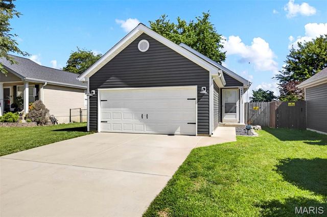 232 Autumn Oaks Drive, Troy, MO 63379
