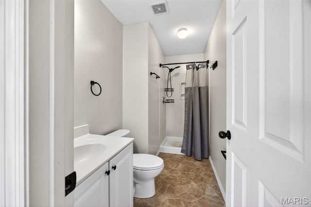 232 Autumn Oaks Drive, Troy, MO 63379