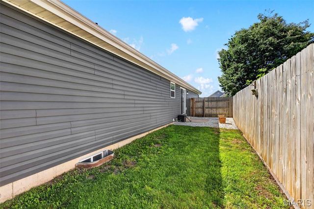 232 Autumn Oaks Drive, Troy, MO 63379