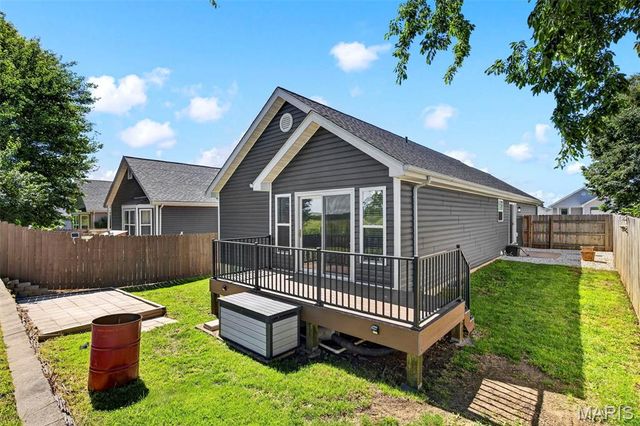 232 Autumn Oaks Drive, Troy, MO 63379