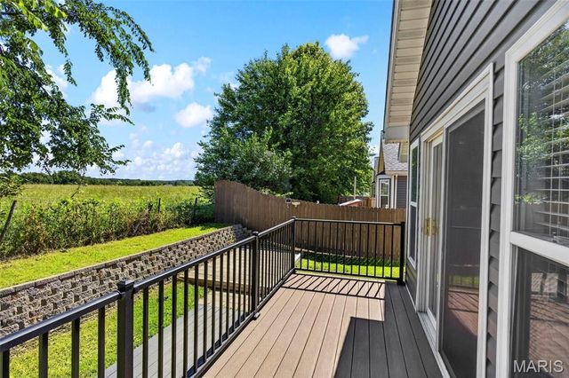232 Autumn Oaks Drive, Troy, MO 63379
