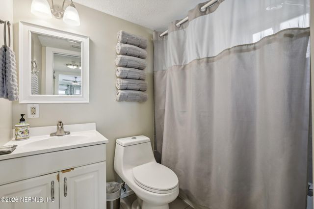 413 1ST Street S 303, Jacksonville Beach, FL 32250