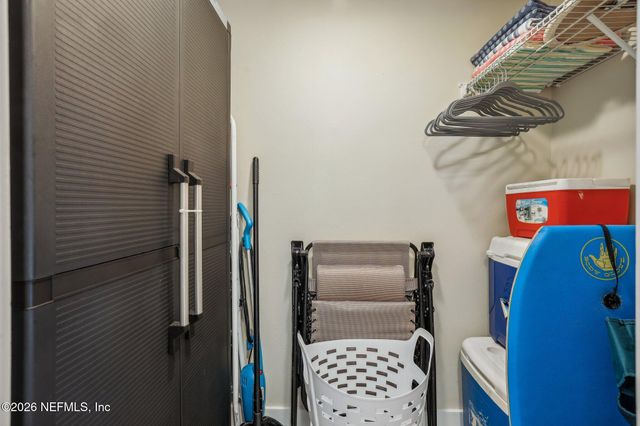 413 1ST Street S 303, Jacksonville Beach, FL 32250