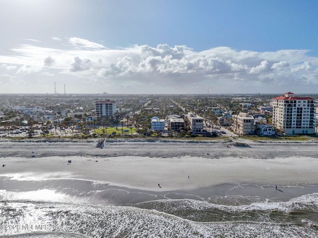 413 1ST Street S 303, Jacksonville Beach, FL 32250