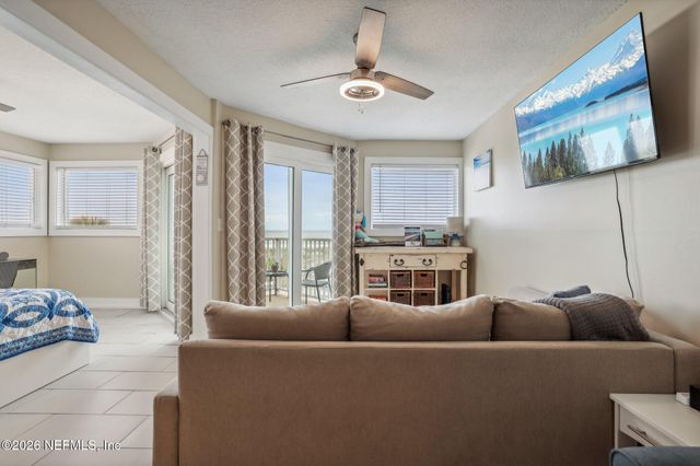 413 1ST Street S 303, Jacksonville Beach, FL 32250