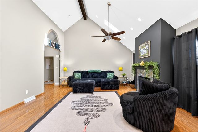 111 Lopez Dr, South Union Twp, PA 15401