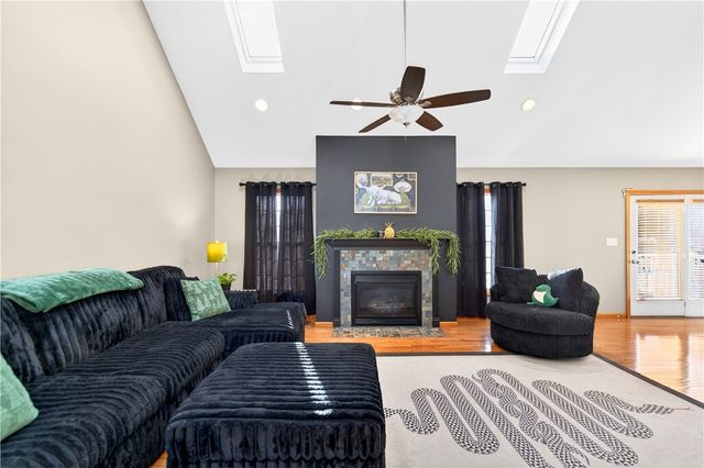 111 Lopez Dr, South Union Twp, PA 15401