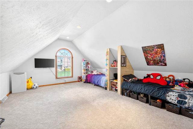 111 Lopez Dr, South Union Twp, PA 15401