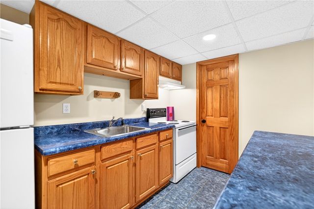 111 Lopez Dr, South Union Twp, PA 15401