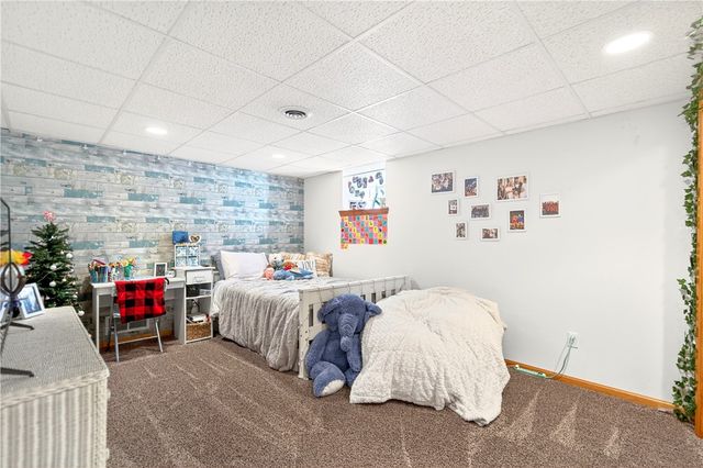 111 Lopez Dr, South Union Twp, PA 15401