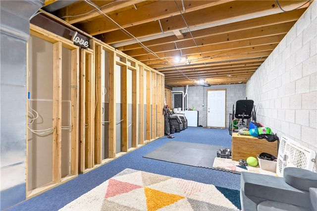 111 Lopez Dr, South Union Twp, PA 15401