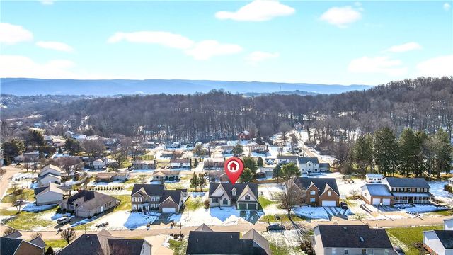 111 Lopez Dr, South Union Twp, PA 15401