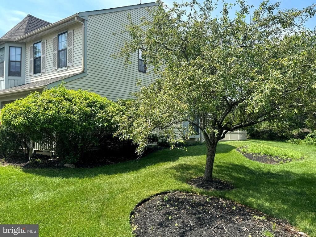 115 CROWN PRINCE DR, Marlton, NJ 08053