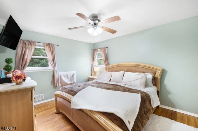 35 Saint Marys Dr, Roxbury Twp., NJ 07876