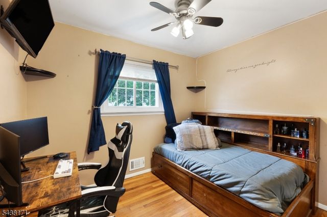 35 Saint Marys Dr, Roxbury Twp., NJ 07876