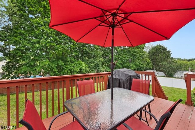 35 Saint Marys Dr, Roxbury Twp., NJ 07876