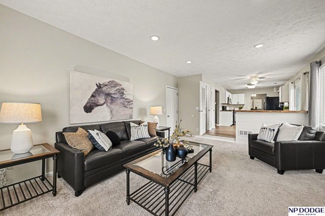 11259 S 202 Circle, Gretna, NE 68028
