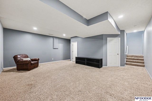11259 S 202 Circle, Gretna, NE 68028