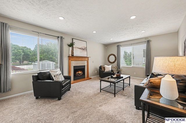 11259 S 202 Circle, Gretna, NE 68028