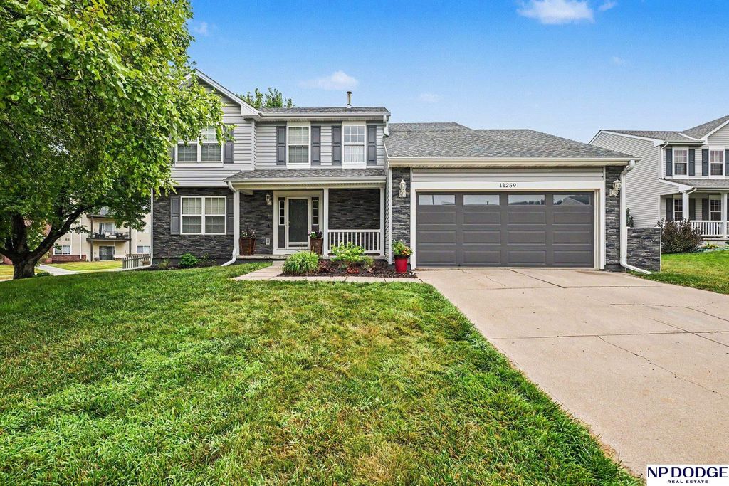 11259 S 202 Circle, Gretna, NE 68028