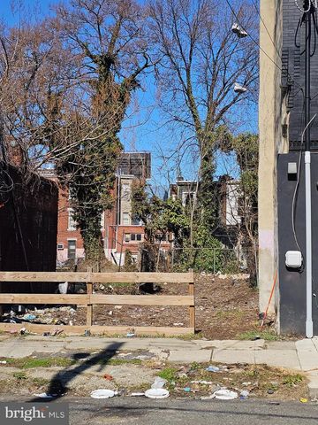 1345 W SOMERSET ST, Philadelphia, PA 19132