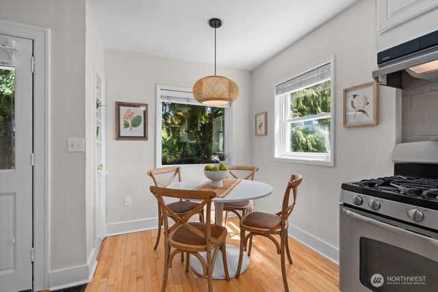 9718 12th Avenue NW, Seattle, WA 98117