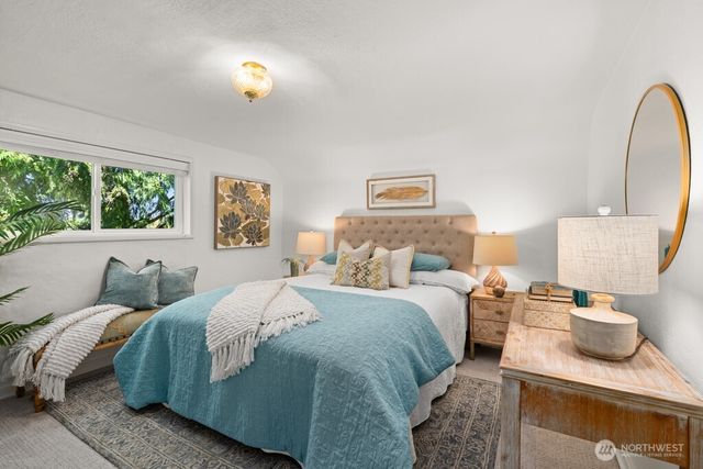 9718 12th Avenue NW, Seattle, WA 98117