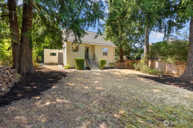 9718 12th Avenue NW, Seattle, WA 98117